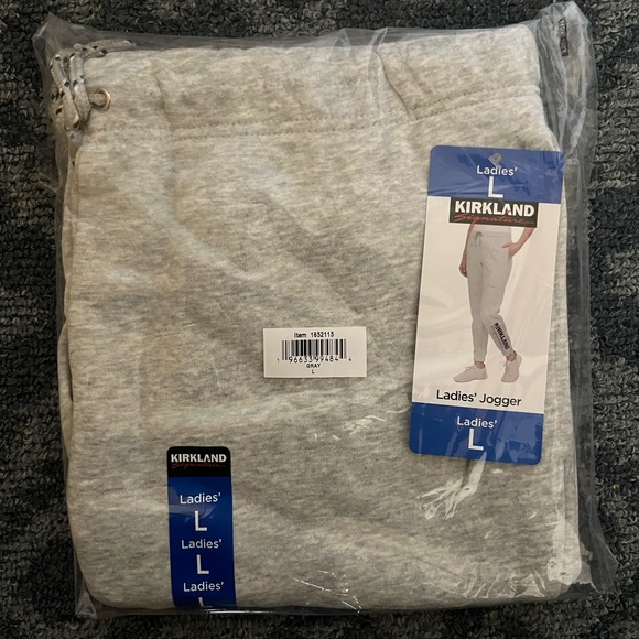 Kirkland Signature Ladies Logo Jogger, Gray - Picture 11 of 13